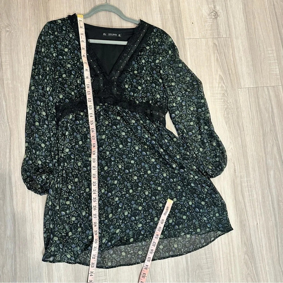 Zara sheer balloon sleeve floral and lace green/black dress large - Picture 8 of 10